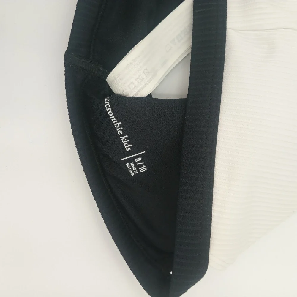 Abercrombie Kids Black Cream Ribbed Bikini Set 9/10. Women's XS fits 23